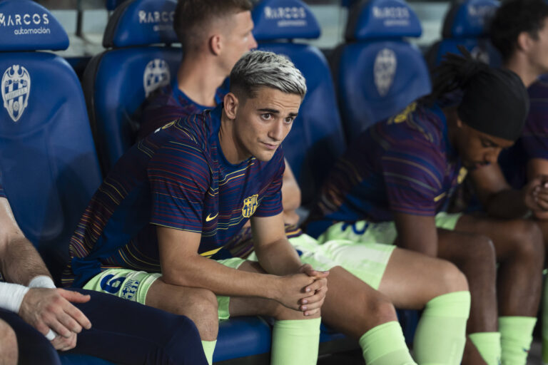 Levante UD vs FC Barcelona, Barca - J2 LaLiga EA Sports - 23/08/2025 Pablo Paez Gavira Gavi of FC Barcelona on the bench during the LaLiga EA Sports match between Levante UD and FC Barcelona at Ciutat de Valencia stadium on August 23, 2025 in Valencia, Spain. BARCELONA Copyright: xPGSxPhotoxAgencyx
2025.08.23 Walencja
pilka nozna , liga hiszpanska
Levante UD - FC Barcelona
Foto IMAGO/PressFocus

!!! POLAND ONLY !!!