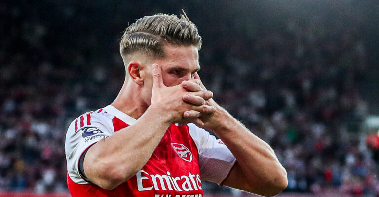 Viktor Gyokeres of Arsenal celebrates his penalty to make it 5-0 during the Premier League match Arsenal vs Leeds United at Emirates Stadium, London, United Kingdom, 23rd August 2025

(Photo by Izzy Poles/News Images) in London, United Kingdom on 8/23/2025. (Photo by Izzy Poles/News Images/Sipa USA)
2025.08.23 Londyn
pilka nozna liga angielska
Arsenal - Leeds United
Foto News Images/SIPA USA/PressFocus

!!! POLAND ONLY !!!