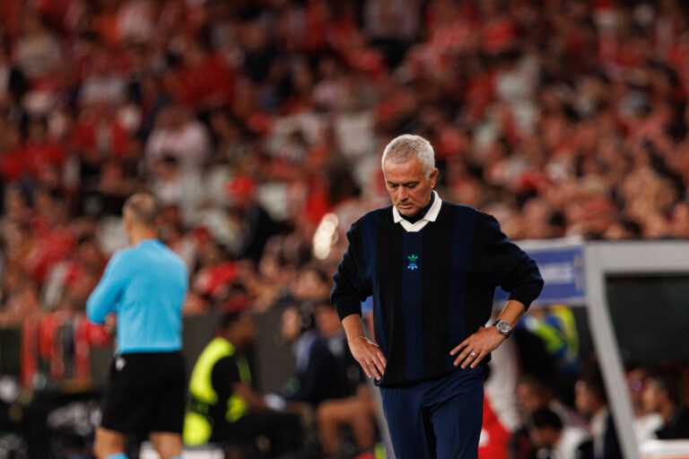 Jose Mourinho seen during Champions League qualifying game between SL Benfica and Fenerbahce SK Maciej Rogowski Lisbon Estadio Da Luz Portugal Copyright: xMaciejxRogowskix benficavsfenerbahce2526-292
2025.08.27 Lizbona
pilka nozna , liga mistrzow
Benfica Lizbona - Fenerbahce Stambul
Foto IMAGO/PressFocus

!!! POLAND ONLY !!!