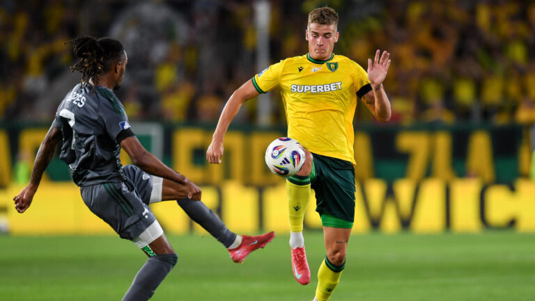 2025.08.29 Katowice
Pilka nozna PKO Ekstraklasa sezon 2025/2026
GKS Katowice - Radomiak Radom
N/z Vasco Lopes Aleksander Paluszek
Foto PressFocus

2025.08.29 Katowice
Football Polish League PKO Ekstraklasa season 2025/2026
GKS Katowice - Radomiak Radom
Vasco Lopes Aleksander Paluszek
Credit: PressFocus