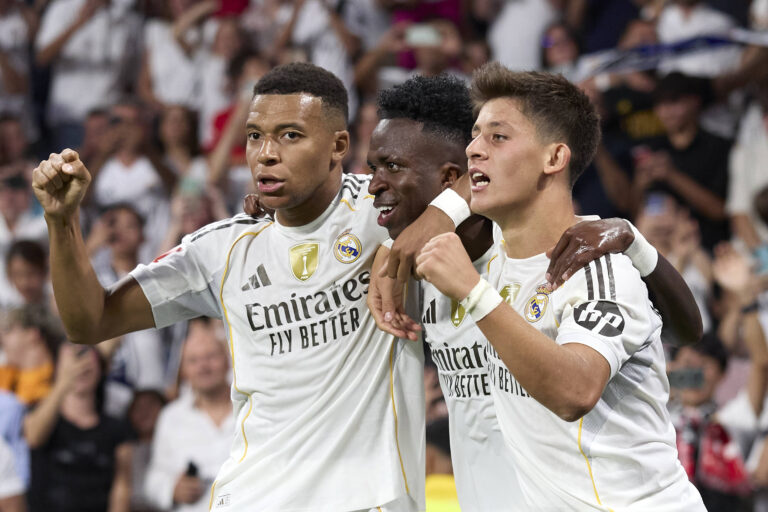 Vinicius Junior of Real Madrid CF celebrates with Kylian Mbappe and Arda Guler after scoring his team s second goal during the La Liga EA match between Real Madrid and RCD Mallorca, on August 30, 2025. - 30/08/2025 - Spain / Madrid / Madrid - PUBLICATIONxNOTxINxFRAxRUS LGMx/xLexPictorium LePictorium_0313448
2025.08.30 Madryt
pilka nozna , liga hiszpanska
Real Madryt - RCD Mallorca
Foto IMAGO/PressFocus

!!! POLAND ONLY !!!
