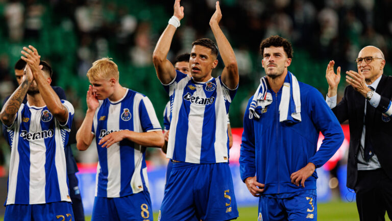 Jan Bednarek seen during Liga Portugal game between teams of Sporting CP and FC Porto Maciej Rogowski/Ball Raw Images Lisbon Estadio Jose Alvalade Portugal Copyright: xMaciejxRogowskix scpfcp2526-416
2025.08.30 Lizbona
pilka nozna , liga portugalska
Sporting Lizbona - FC Porto
Foto IMAGO/PressFocus

!!! POLAND ONLY !!!