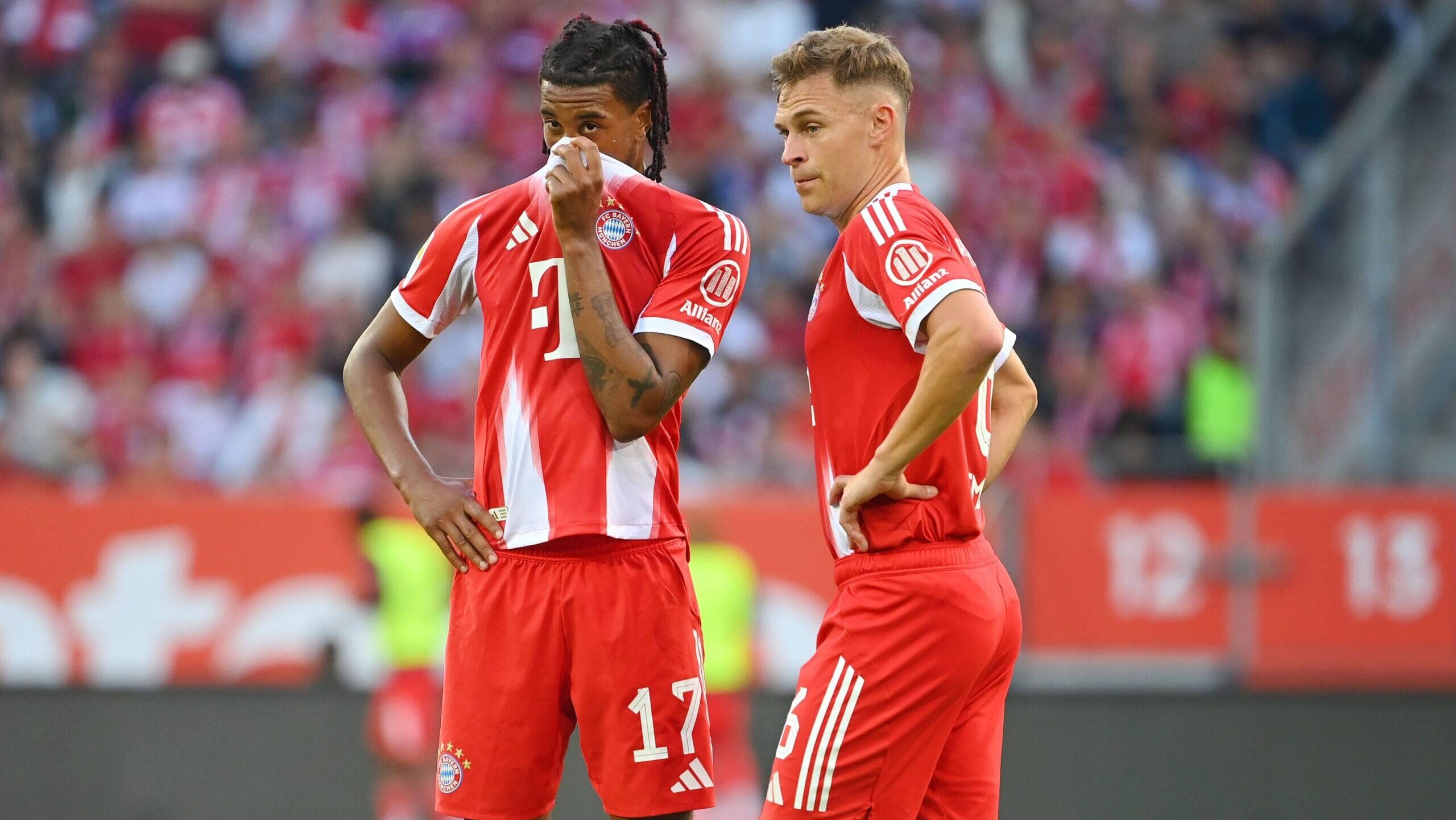 v.li:Michael OLISE Bayern Muenchen,Joshua KIMMICH Bayern Muenchen,Aktion. Fussball 1. Bundesliga Saison 2025/2026, 2.Spieltag, Spieltag02 FC Augsburg - FC Bayern Muenchen 2-3 am 30.08.2025 , WWK A R E N A. *** from left Michael OLISE Bayern Muenchen ,Joshua KIMMICH Bayern Muenchen ,Aktion Fussball 1 Bundesliga Saison 2025 2026, 2 Spieltag, Spieltag02 FC Augsburg FC Bayern Muenchen 2 3 am 30 08 2025 , WWK A R E N A
2025.08.30 Augsburg
pilka nozna , liga niemiecka
FC Augsburg - Bayern Monachium
Foto IMAGO/PressFocus

!!! POLAND ONLY !!!