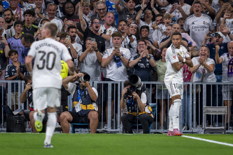 Real Madrid CF v RCD Mallorca - LaLiga EA Sports Kylian Mbappe of Real Madrid R celebrates his goal with Franco Mastantuono of Real Madrid L during the LaLiga EA Sports football match between Real Madrid CF and RCD Mallorca at Estadio Santiago Bernabeu on August 30, 2025 in Madrid, Spain. Madrid Estadio Santiago Bernabeu Madrid Spain Copyright: xAlbertoxGardinx AGardin_20250830_Foot_Liga_Real_Madrid_Mallorca_0236
2025.08.30 Madryt
pilka nozna , liga hiszpanska
Real Madryt - RCD Mallorca 
Foto IMAGO/PressFocus

!!! POLAND ONLY !!!