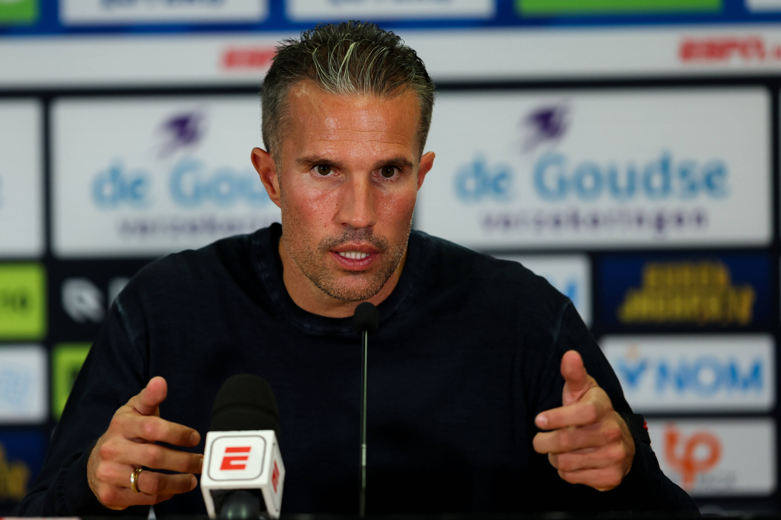 2025-08-31 Sparta Rotterdam v Feyenoord - Dutch Eredivisie ROTTERDAM, NETHERLANDS - AUGUST 31: Headcoach Robin van Persie of Feyenoord during the press conference, PK, Pressekonferenz during the Dutch Eredivisie match between Sparta Rotterdam and Feyenoord at Sparta-stadion Het Kasteel on August 31, 2025 in Rotterdam, Netherlands. Rotterdam Sparta-stadion Het Kasteel Netherlands Content not available for redistribution in The Netherlands directly or indirectly through any third parties. Copyright: xHansxvanxderxValkx
2025.08.31 Rotterdam
pilka nozna , liga holenderska
Sparta Rotterdam - Feyenoord Rotterdam
Foto IMAGO/PressFocus

!!! POLAND ONLY !!!