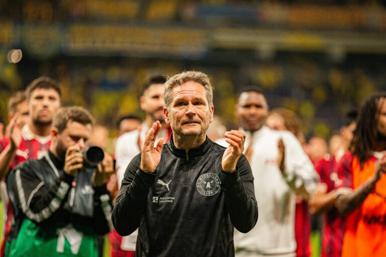 Broendby IF v FC Midtjylland, 3F Superliga football, Brondby, Denmark Brondby, Denmark. 31st, August 2025. Head coach Thomas Thomasberg of FC Midtjylland seen after the 3F Superliga match between Broendby IF and FC Midtjylland at Brondby Stadion in Brondby. Denmark, Brondby PUBLICATIONxNOTxINxDENxNORxFINxBEL Copyright: xGonzalesxPhoto/RasmusxJensenx
2025.08.31 Kopenhaga
pilka nozna , liga dunska
Broendby Kopenhaga - FC Midtjylland
Foto IMAGO/PressFocus

!!! POLAND ONLY !!!