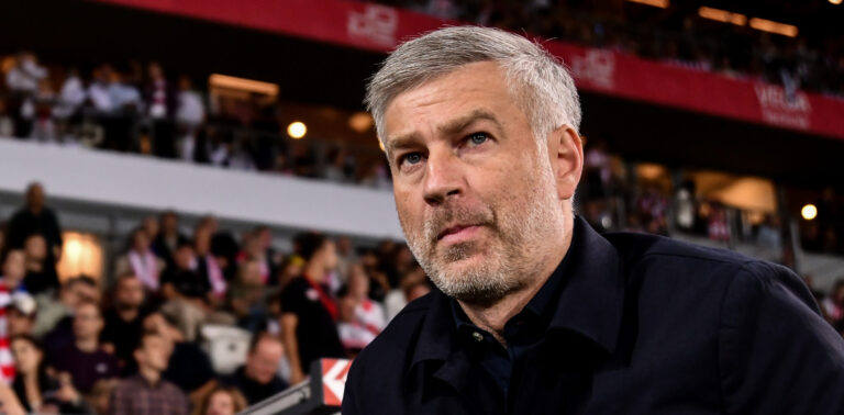 2025.08.31 Krakow
Pilka nozna PKO Ekstraklasa sezon 2025/2026
Cracovia - Legia Warszawa
N/z Edward Iordanescu
Foto Mateusz Sobczak / PressFocus

2025.08.31 Krakow
Football Polish League PKO Ekstraklasa season 2025/2026
Cracovia - Legia Warszawa
Edward Iordanescu
Credit: Mateusz Sobczak / PressFocus