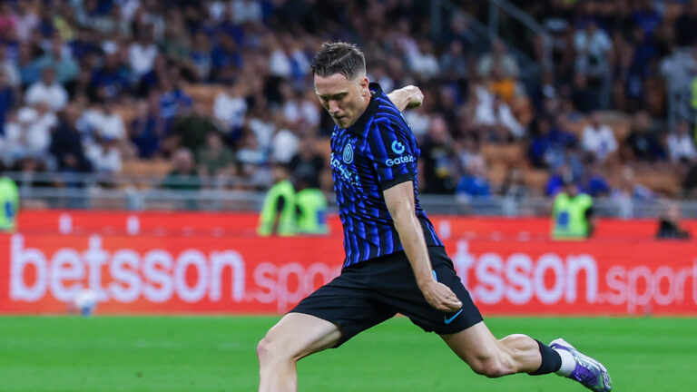 Piotr Zielinski of FC Internazionale seen in action during Serie A 2025/26 football match between FC Internazionale and Udinese Calcio at San Siro Stadium (Photo by Fabrizio Carabelli/IPA Sport / ipa-agency.net/IPA/Sipa USA)
2025.09.01 Mediolan
pilka nozna liga wloska
Inter Mediolan - Udinese Calcio
Foto IPA/SIPA USA/PressFocus

!!! POLAND ONLY !!!
