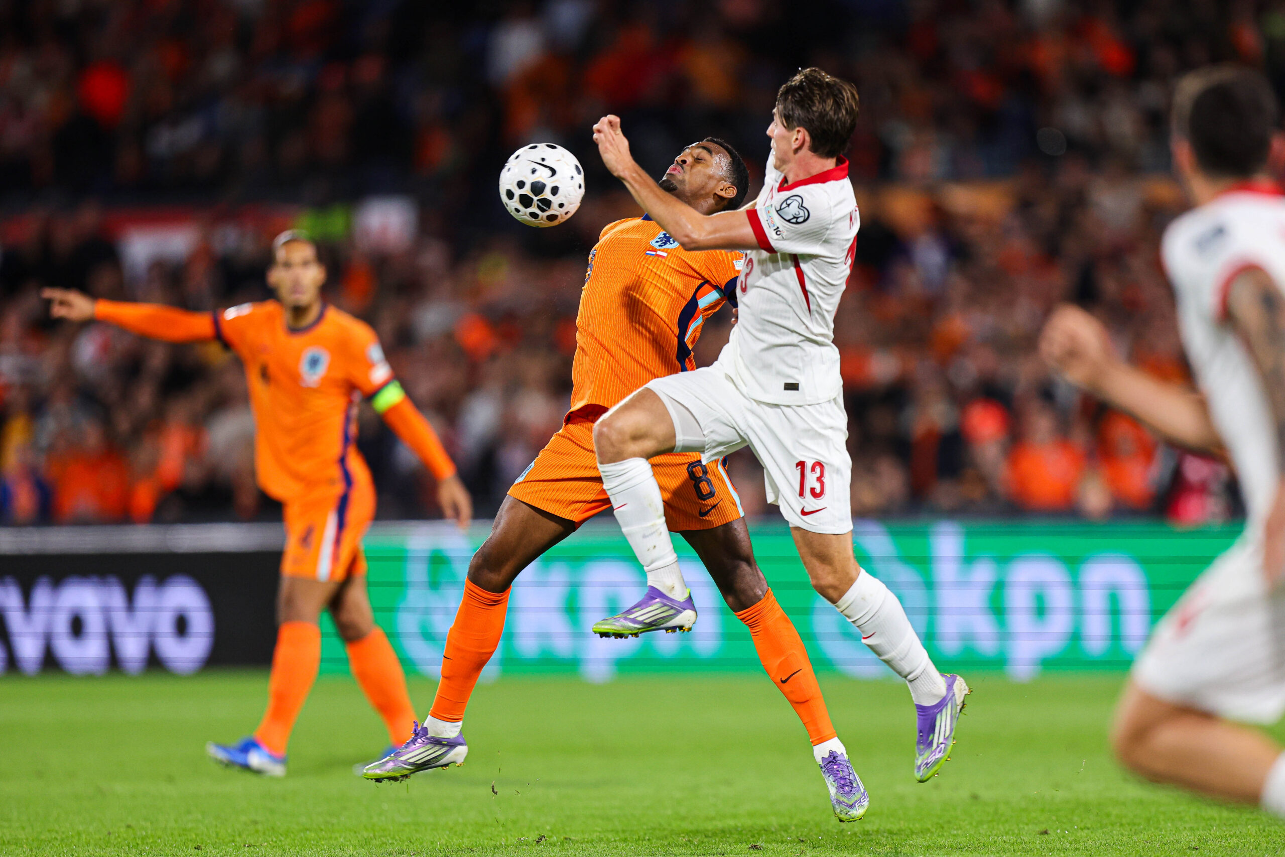 2025.09.04 Rotterdam
pilka nozna Kwalifikacje Mistrzostw Swiata 2026
Holandia - Polska
N/z Ryan Gravenberch Jakub Kaminski
Foto Pawel Andrachiewicz / PressFocus

2025.09.04 Rotterdam
Football - FIFA World Cup 2026 Qualifying round
Netherlands - Poland
Ryan Gravenberch Jakub Kaminski
Credit: Pawel Andrachiewicz / PressFocus
