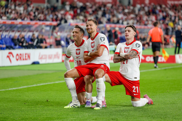 2025.09.07 CHORZOW  STADION SLASKI
MECZ PILKA NOZNA ELIMINACJE MISTRZOSTWA SWIATA
POLSKA vs FINLANDIA
N/Z PIOTR ZIELINSKI MATTY CASH NICOLA ZALEWSKI
FOTO: ARTUR KRASZEWSKI / PRESSFOCUS

2025.09.07 CHORZOW  STADION SLASKI
FOOTBALL WORLD CUP QUALLIFING
POLAND  vs FINLAND
N/Z PIOTR ZIELINSKI MATTY CASH NICOLA ZALEWSKI
FOTO: ARTUR KRASZEWSKI / PRESSFOCUS