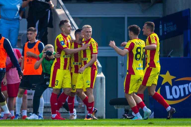 2025.09.13 Kielce Pilka Nozna PKO Ekstraklasa Sezon 2025/2026 Korona Kielce - Pogon Szczecin N/z Konrad Matuszewski Dawid Blanik Gol Bramka Radosc Foto Dawid Figura / PressFocus 

2025.09.13 Kielce Football Polish Ekstraklasa Season 2025/2026 Korona Kielce - Pogon Szczecin Konrad Matuszewski Dawid Blanik Gol Bramka Radosc Credit: Dawid Figura / PressFocus