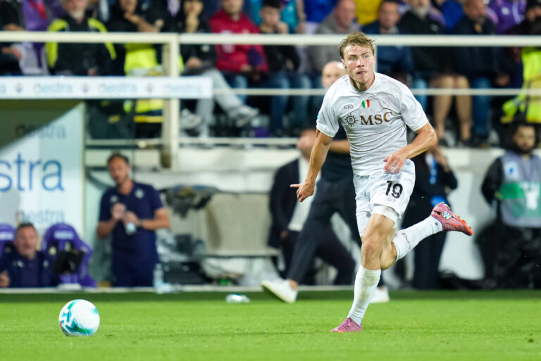 ACF Fiorentina v SSC Napoli - Serie A Enilive Rasmus Hojlund of SSC Napoli in action during the serie Serie A Enilive match between ACF Fiorentina and SSC Napoli at Stadio Artemio Franchi on September 13, 2025 in Florence, Italy Florence Stadio Artemio Franchi Florence Italy Copyright: xGiuseppexMaffiax 250913_SerieA_Fiorentina-Napoli_GM_5288
2025.09.13 Florencja
pilka nozna ,  liga wloska
ACF Fiorentina - SSC Napoli 
Foto IMAGO/PressFocus

!!! POLAND ONLY !!!