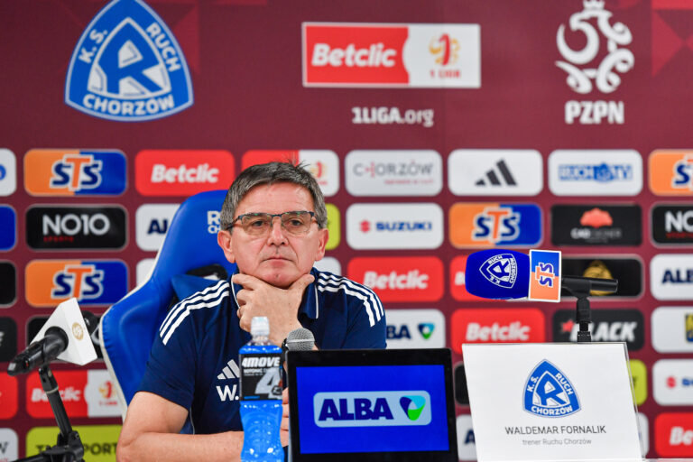 2025.09.14 Chorzow
Pilka nozna Pierwsza Liga Betclic 1 Liga Sezon 2025/2026
Ruch Chorzow - LKS Lodz
N/z Waldemar Fornalik
Foto Marcin Bulanda / PressFocus

2025.09.14 Chorzow
Football Polish Betclic First I League Season 2025/2026
Ruch Chorzow - LKS Lodz
Waldemar Fornalik
Credit: Marcin Bulanda / PressFocus