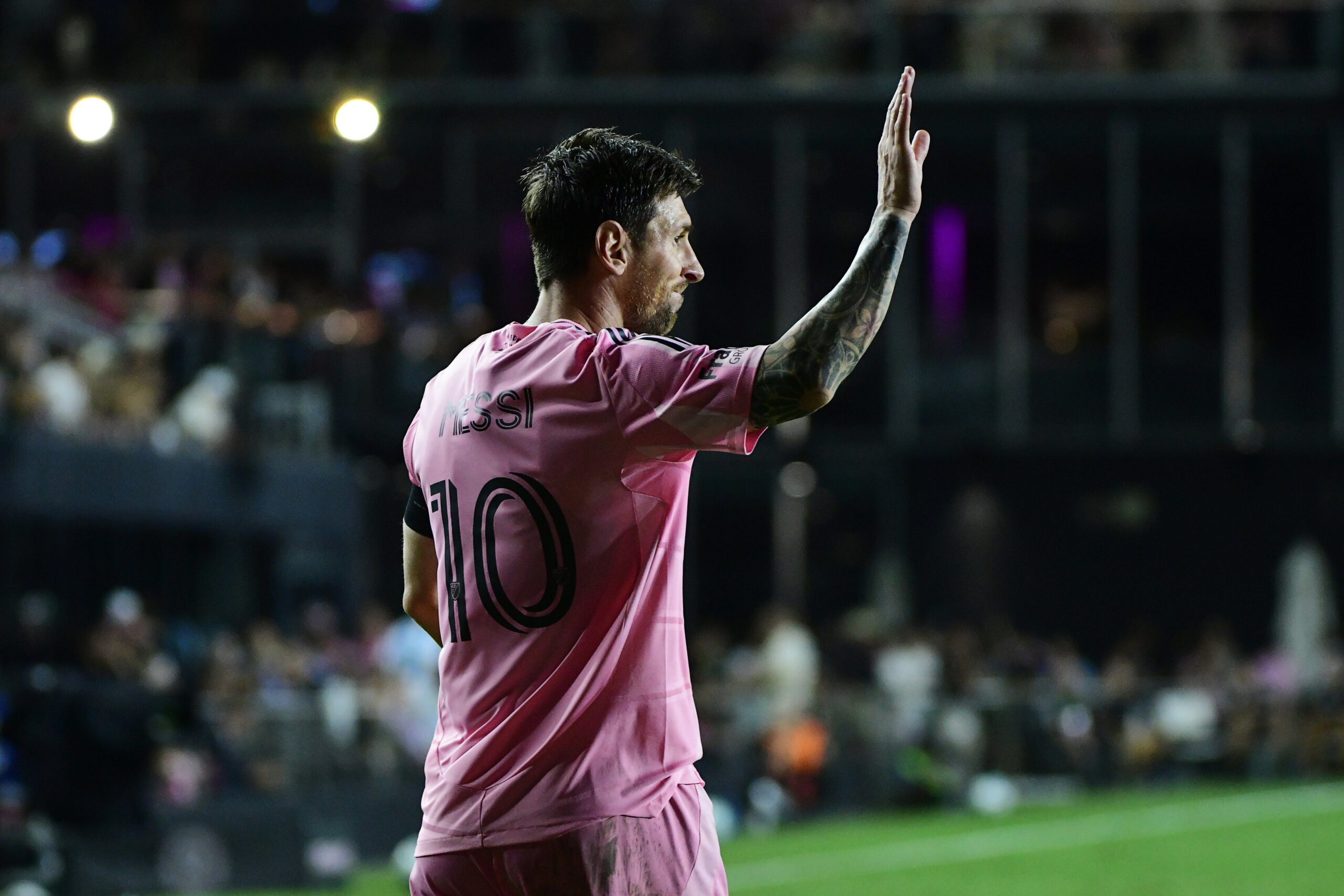 Inter Miami forward Lionel Messi (10) acknowledges a bad pass to a teammate September 16, 2025 at Chase Stadium in Fort Lauderdale, Florida. (Photo by JC Ruiz/Sipa USA)
2025.09.16 Fort Lauderdale
pilka nozna amerykanska liga MLS
Inter Miami CF - Seattle Sounders
Foto Sipa USA/SIPA USA/PressFocus

!!! POLAND ONLY !!!