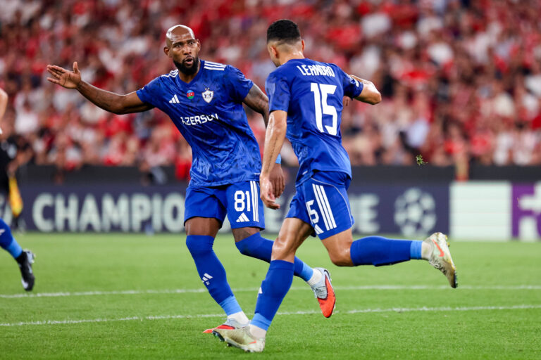 SL Benfica v Qarabag Futbol Klubu - UEFA Champions League 2025/2026 Jogador do Qarabag Leandro Marca e celebra com Kevin Medina durante a partida entre SL Benfica v Qarabag Futbol Klubu, valida pela UEFA Champions League 2025/2026 no Estadio da Luz, Portugal Foto de Diogo Faria Reis/Avant Sports Lisboa Estadio da Luz Portugal Copyright: xDiogoxFariaxReis/AvantxSportsx
2025.09.16 Lizbona
pilka nozna liga mistrzow
SL Benfica - Karabach Agdam
Foto IMAGO/PressFocus

!!! POLAND ONLY !!!