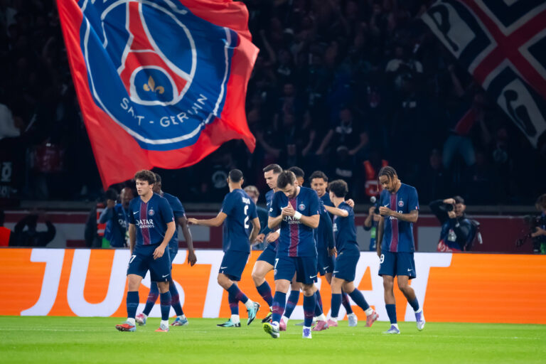 Marquinhos ( 5 - PSG ) celebrates with teammates during the UEFA Champions League match between Paris Saint Germain and Atalanta BC at Parc Des Princes on September 17 , 2025 in Paris, France. ( Photo by Federico Pestellini / PsnewZ ) - - Photo :  Federico Pestellini / Federico Pestellini / Psnewz / SIPA /00314299_0033//Credit:PSNEWZ/SIPA/2509172116
2025.09.17 Paryz
pilka nozna liga mistrzow
Paris Saint-Germain - Atalanta Bergamo
Foto PSNEWZ/SIPA/PressFocus

!!! POLAND ONLY !!!