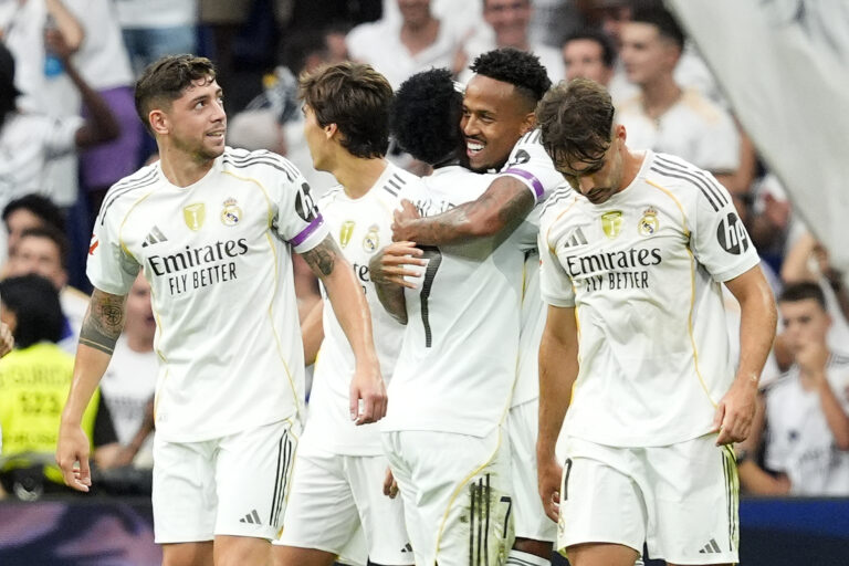 Real Madrid CF’s Eder Militao celebrates goal with his teammates during La Liga match. September 20, 2025. (Photo by Acero/Alter Photos/Sipa USA)
2025.09.20 Madryt
pilka nozna liga hiszpanska
Real Madryt - RCD Espanyol
Foto Alter Photos/SIPA USA/PressFocus

!!! POLAND ONLY !!!