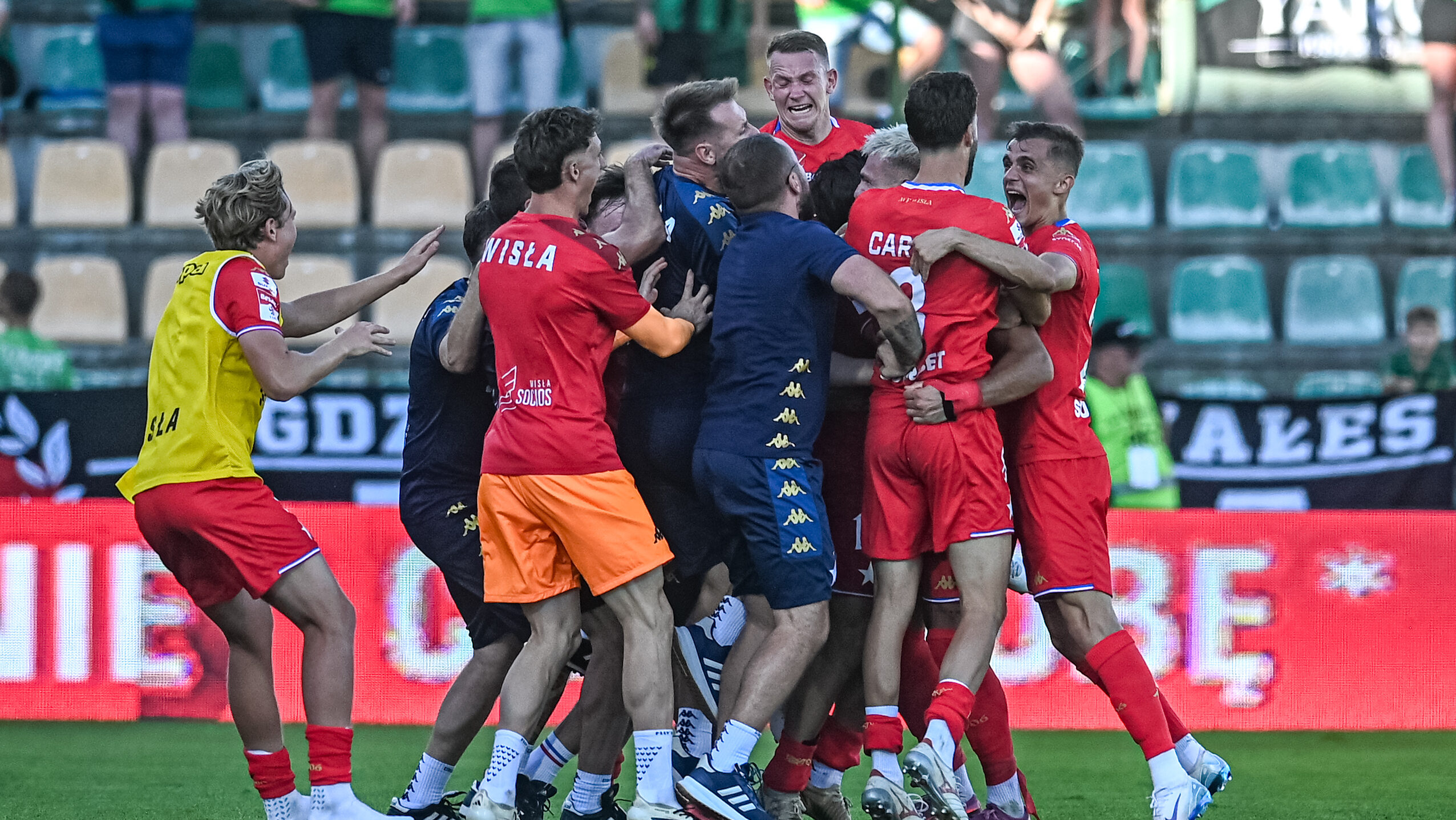 2025.09.21 Leczna Pilka nozna Betclic 1. Liga sezon 2025/2026 Gornik Leczna - Wisla Krakow 

N/z Pilkarze Wisly Krakow radosc gol

Foto Kacper Pacocha / PressFocus 

2025.09.21 Leczna Football Polish first league - second level 2025/26 season Gornik Leczna - Wisla Krakow

Credit: Kacper Pacocha / PressFocus