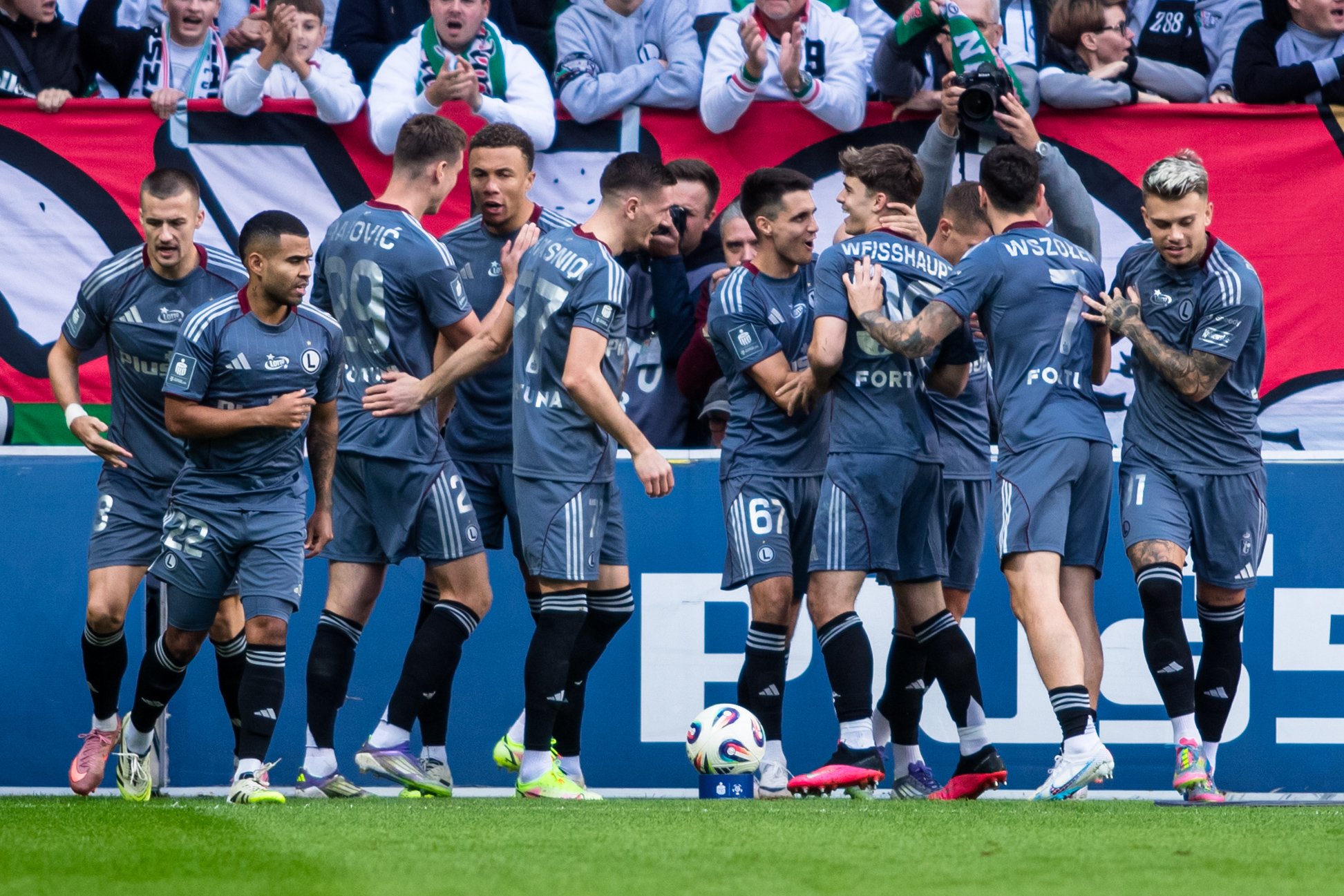 2025.09.28 Warszawa Pilka Nozna PKO Ekstraklasa Sezon 2025/2026 Legia Warszawa - Pogon Szczecin N/z Mileta Rajovic Gol Radosc Foto Dawid Figura / PressFocus

2025.09.28 Warszawa Football Polish Ekstraklasa Season 2025/2026 Legia Warszawa - Pogon Szczecin Mileta Rajovic Gol Radosc Credit: Dawid Figura / PressFocus