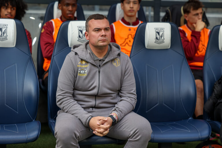 2025.09.28 Poznan
Pilka nozna Ekstraklasa sezon 2025/2026
Lech Poznan - Jagiellonia Bialystok
N/z Trener Jagiellonii Adrian Siemieniec
Foto Pawel Jaskolka / PressFocus

2025.09.28 Poznan
Football Polish Ekstraklasa season 2024/2025
Lech Poznan - Jagiellonia Bialystok
Credit: Pawel Jaskolka / PressFocus