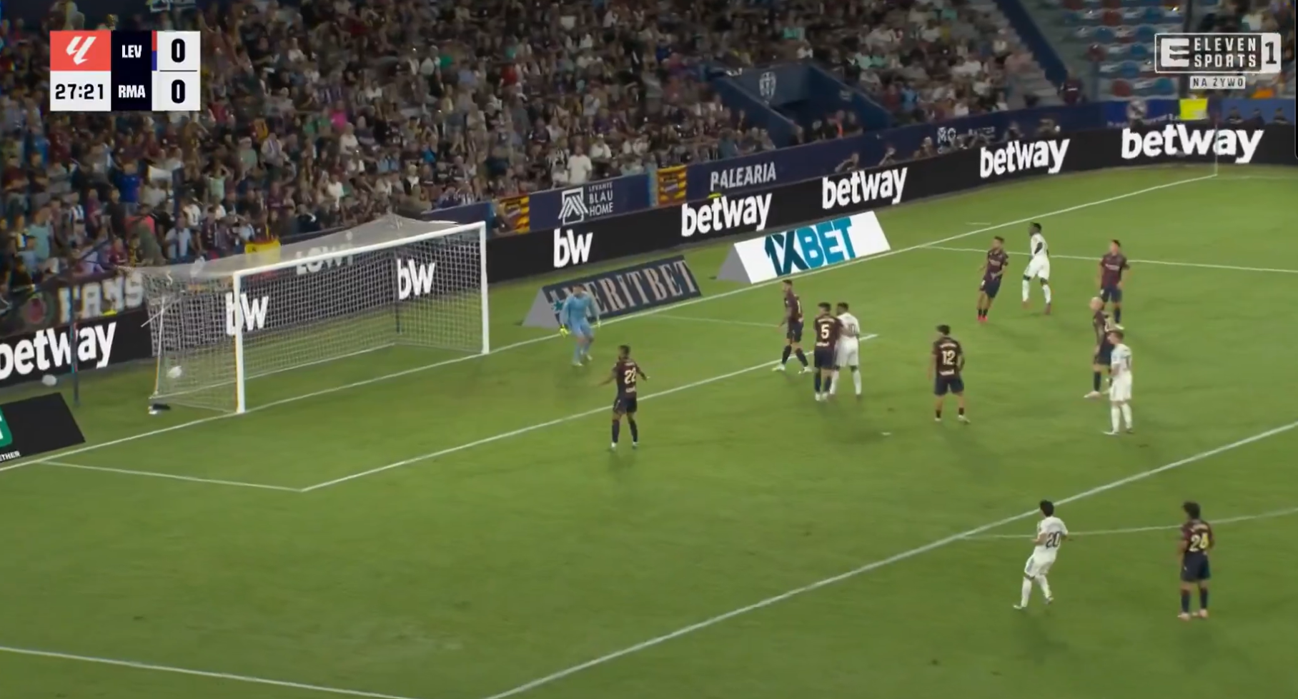 Pięknie to zrobił Vinicius! Bramkarz nawet nie drgnął [WIDEO]