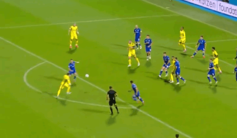 Kapitalny gol Sebastiana Szymańskiego w Lidze Europy! [WIDEO]