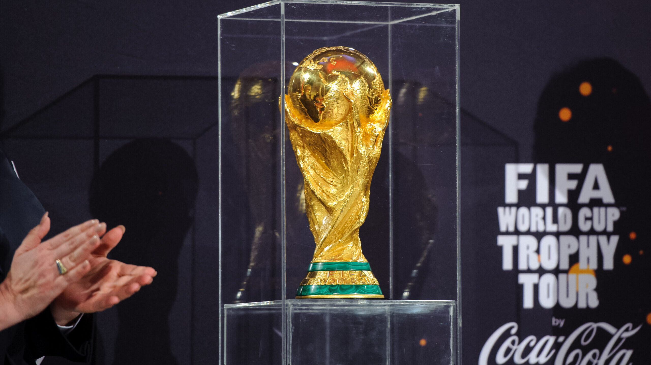 2014.03.26 WARSZAWA PALAC KULTURY I NAUKI PILKA NOZNA PREZENTACJA PUCHARU MISTRZOSTW SWIATA BRAZYLIA 2014 FIFA WORLD CUP 2014 TROPHY TOUR
N/Z PUCHAR
FOTO RAFAL OLEKSIEWICZ / PRESSFOCUS