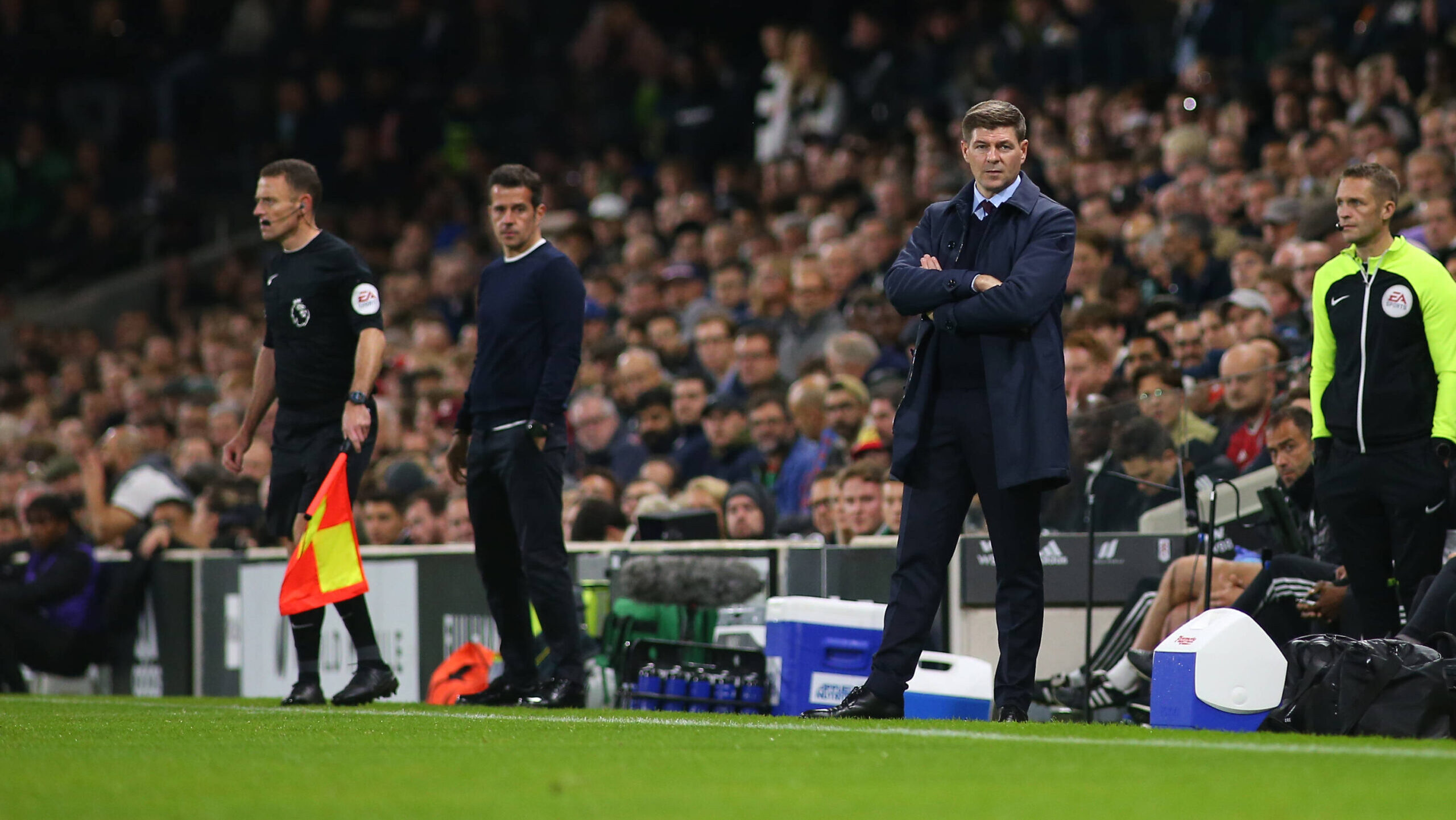Manager Steven Gerrard of Aston Villa on the side line during the Premier League match between Fulham and Aston Villa at Craven Cottage, London, England on 20 October 2022. Photo by Pedro Soares.

Editorial use only, license required for commercial use. No use in betting, games or a single club/league/player publications.

07.10.2022 Londyn
pilka nozna liga angielska
Fulham - Aston Villa
Foto Pedro Soares / UK Sports / Sipa / PressFocus 
POLAND ONLY!!