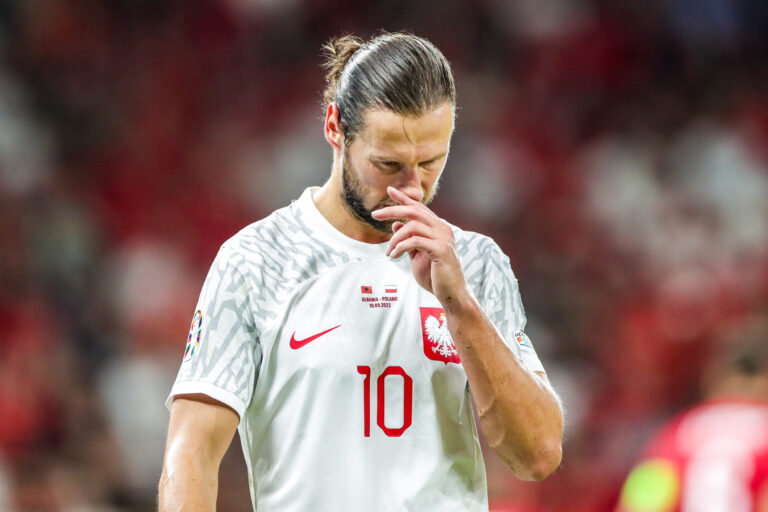 2023.09.10 Tirana
pilka nozna Kwalifikacje Mistrzostw Europy 2024
Albania - Polska
n/z Grzegorz Krychowiak smutek zlosc porazka
Foto PressFocus