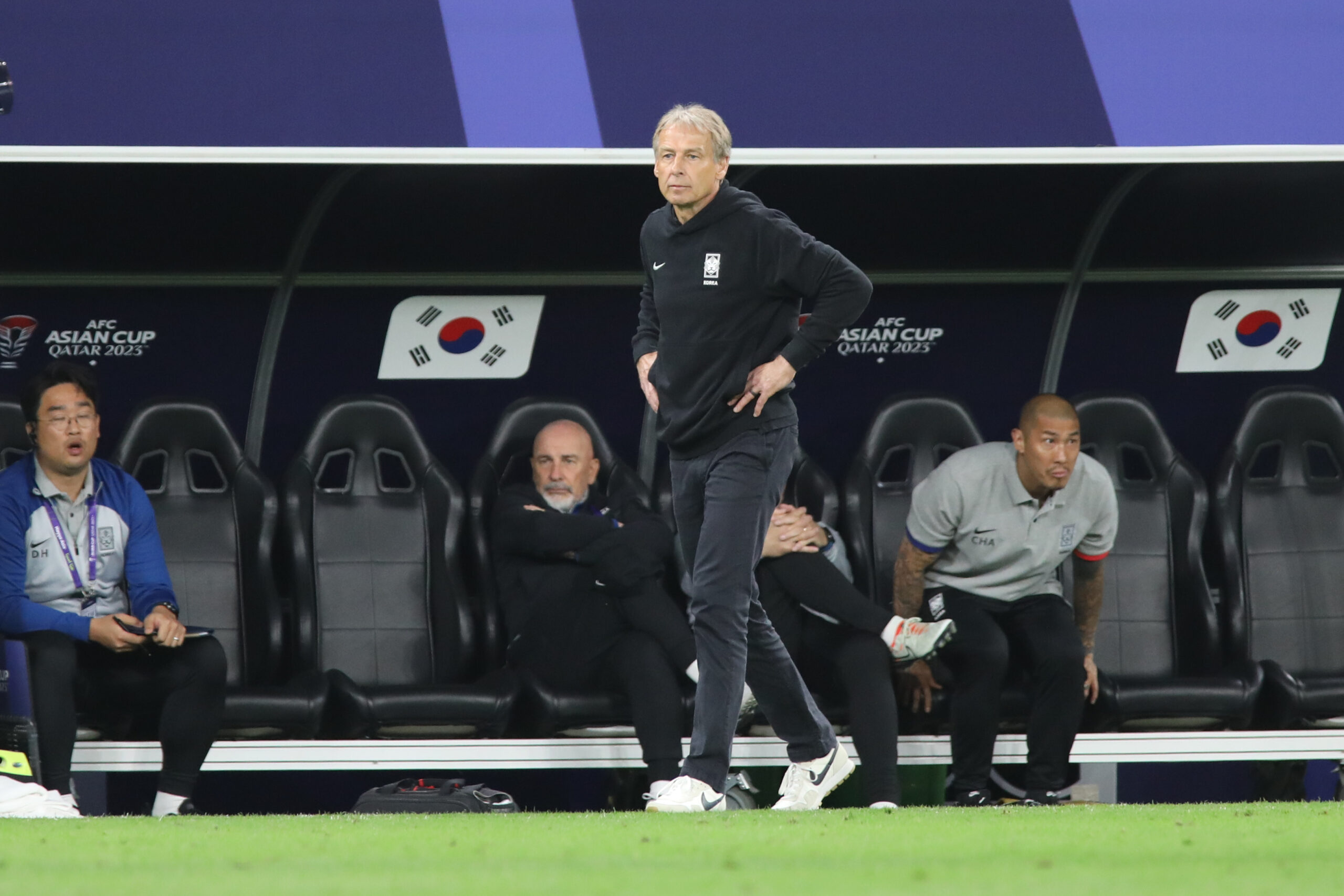 DOHA, QATAR - FEBRUARY 06: Head coach Juergen Klinsmann of South Korea reacts during the AFC Asian Cup semi final match between Jordan and South Korea at Ahmad Bin Ali Stadium on February 06, 2024 in Doha, Qatar
2024.02.06 Doha
Pilka nozna Puchar Azji
Jordania - Korea Poludniowa
Foto MB Media/PressFocus

!!! POLAND ONLY !!!