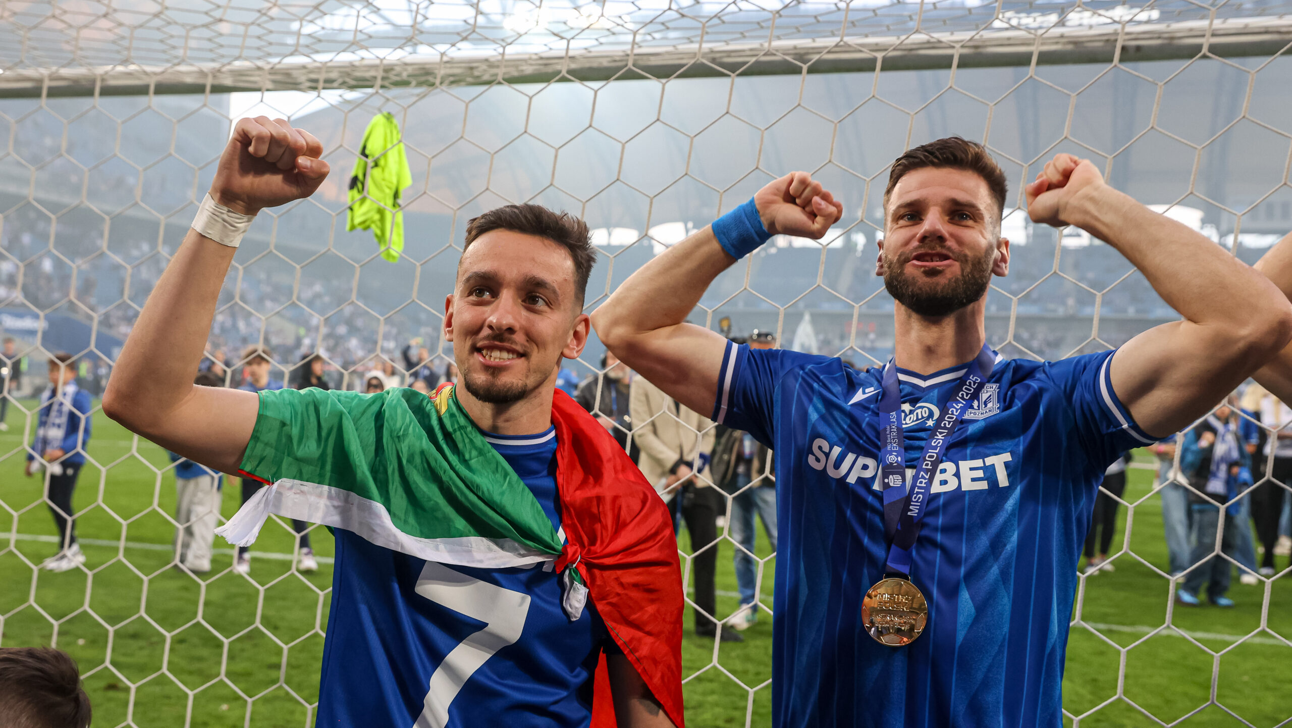 2025.05.24 Poznan
Pilka nozna Ekstraklasa sezon 2024/2025
Lech Poznan - Piast Gliwice
N/z Afonso Sousa Mario Gonzalez puchar podium dekoracja radosc
Foto Pawel Jaskolka / PressFocus

2025.05.24 Poznan
Football Polish Ekstraklasa season 2024/2025
Lech Poznan - Piast Gliwice
Credit: Pawel Jaskolka / PressFocus