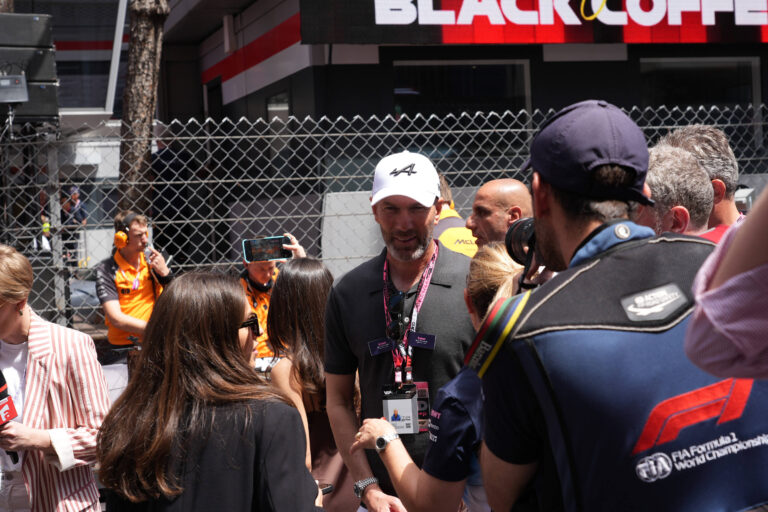 Formel 1 Grand Prix Monaco 2025 / 25.05.2025, Circuit de Monaco, Monte Carlo, Formel 1 Grand Prix Monaco 2025 ,im Bild Franzosischer Fussballspieler Zinedine Zidane *** Formula 1 Grand Prix Monaco 2025 25 05 2025, Circuit de Monaco, Monte Carlo, Formula 1 Grand Prix Monaco 2025 ,in the picture French soccer player Zinedine Zidane nordphotoxGmbHx/xBratic nph00250
2025.05.25 Monte Carlo
sporty motoryzacyjne motorowe wyscigi samochodowe formula 1 , F1
Grand Prix Monako 2025
Foto IMAGO/PressFocus

!!! POLAND ONLY !!!