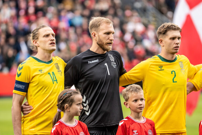 Denmark v Lithuania, football friendly, Odense, Denmark Odense, Denmark. 10th, June 2025. Vykintas Slivka 14, goalkeeper Edvinas Gertmonas 1 and Artemijus Tutyskinas 2 of Lithuania seen during the football friendly between Denmark and Lithuania at Odense Stadion in Odense. Denmark, Odense PUBLICATIONxNOTxINxDENxNORxFINxBEL Copyright: xGonzalesxPhoto/NicolaixBethelsenx
2025.06.10 Odense
pilka nozna , miedzynarodowy mecz towarzyski
Dania - Litwa
Foto IMAGO/PressFocus

!!! POLAND ONLY !!!