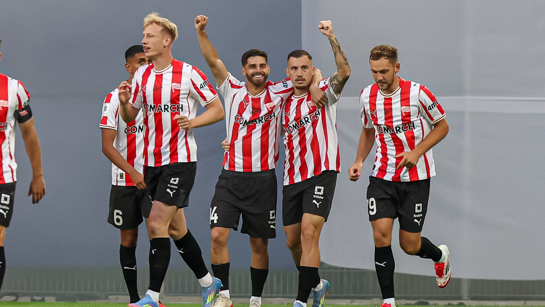 2025.07.18 Poznan
Pilka nozna Ekstraklasa sezon 2025/2026
Lech Poznan - Cracovia
N/z Filip Stojilkovic gol radosc bramka Ajdin Hasic
Foto Pawel Jaskolka / PressFocus

2025.07.18 Poznan
Football Polish Ekstraklasa season 2024/2025
Lech Poznan - Cracovia
Credit: Pawel Jaskolka / PressFocus