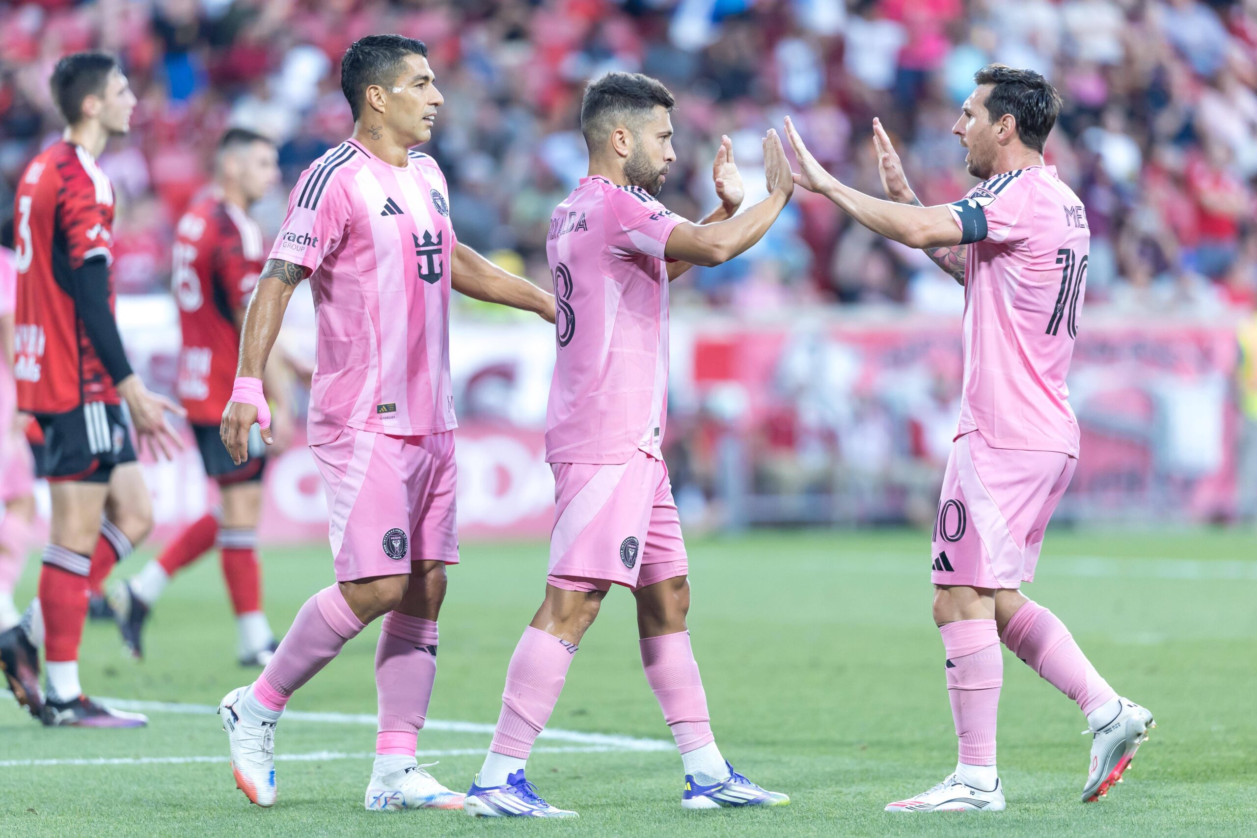 NY Red Bulls and Inter Miami in MLS, Fussball Herren, USA Luis Suarez, Jordi Alba and Lionel Messi of Inter Miami during a match against NY Red Bulls for Major League Soccer MLS at Sports Illustrated Stadium in Harrison NJ in the United States this Saturday, July 19, 2025 Harrison Sports Illustrated Stadium NJ United States Copyright: xWilliamxVolcovx
2025.07.19 Harrison
pilka nozna , amerykanska liga MLS
New York Red Bulls - Inter Miami CF
Foto IMAGO/PressFocus

!!! POLAND ONLY !!!