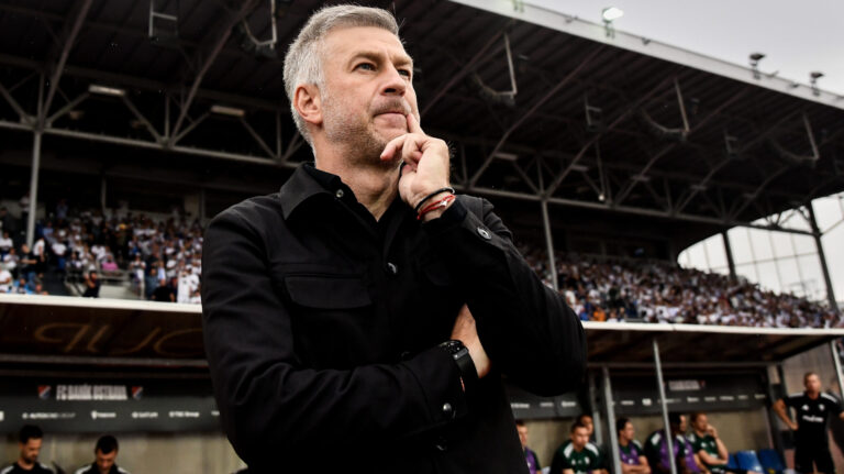 2025.07.24 Ostrawa
Pilka nozna Liga Europy UEFA sezon 2025/26 II runda kwalifikacyjna
Banik Ostrawa - Legia Warszawa
N/z Edward Iordanescu
Foto Mateusz Sobczak / PressFocus

2025.07.24 Ostrava
Football UEFA Europa League 2025/26 season second qualifying round
Banik Ostrava - Legia Warsaw
Edward Iordanescu
Credit: Mateusz Sobczak / PressFocus