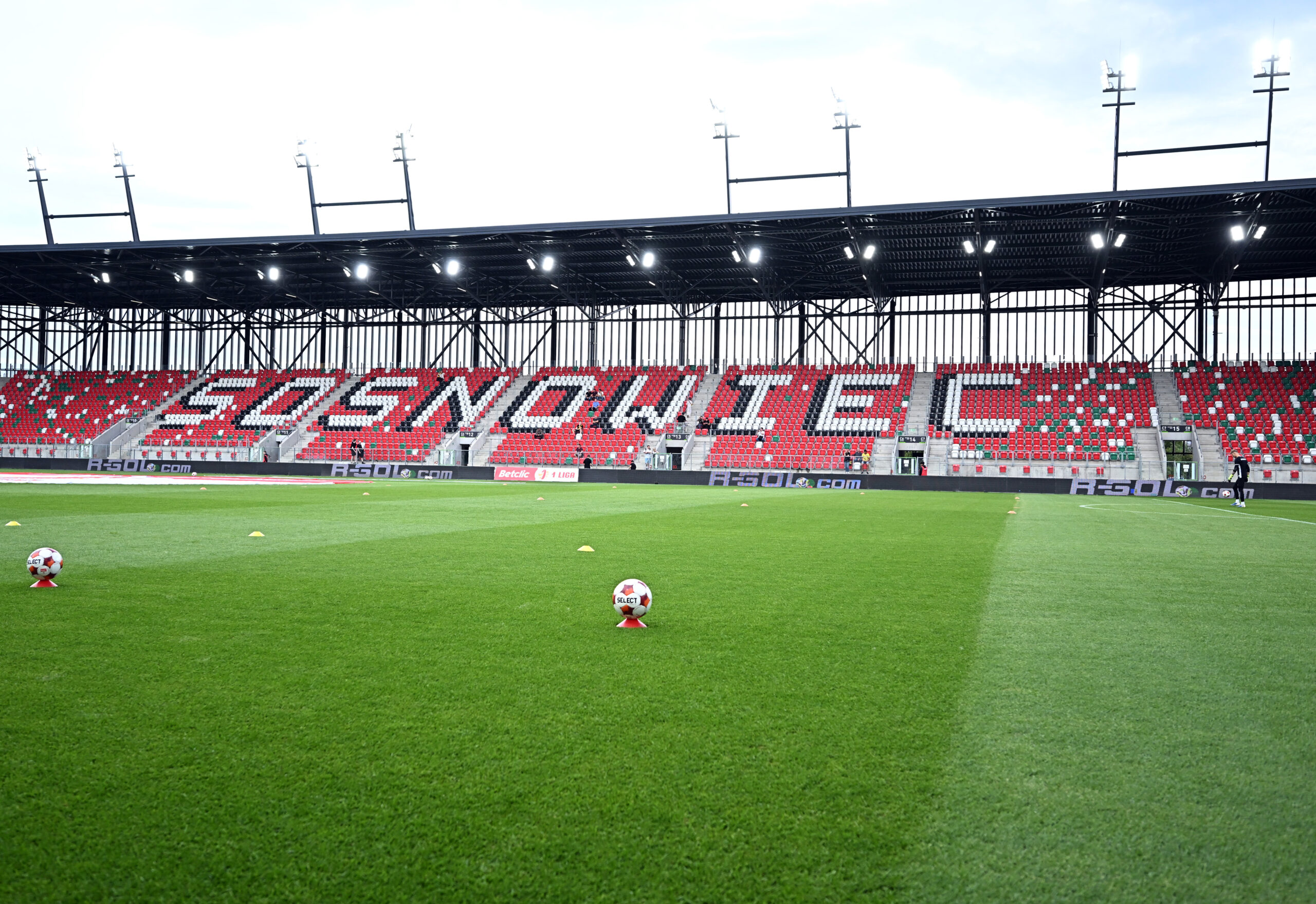 2025.08.01 Sosnowiec
Pilka nozna Betclic Pierwsza I liga Sezon 2025/2026
Wieczysta Krakow - Znicz Pruszkow
N/z Stadion Zaglebie Sosnowiec widok ilustracja ilustracje stock stockowe
Foto Norbert Barczyk / PressFocus

2025.08.01 Sosnowiec
Football Polish League Second Level 2025/2026 Season
Stadion Zaglebie Sosnowiec widok ilustracja ilustracje stock stockowe
Credit: Norbert Barczyk / PressFocus