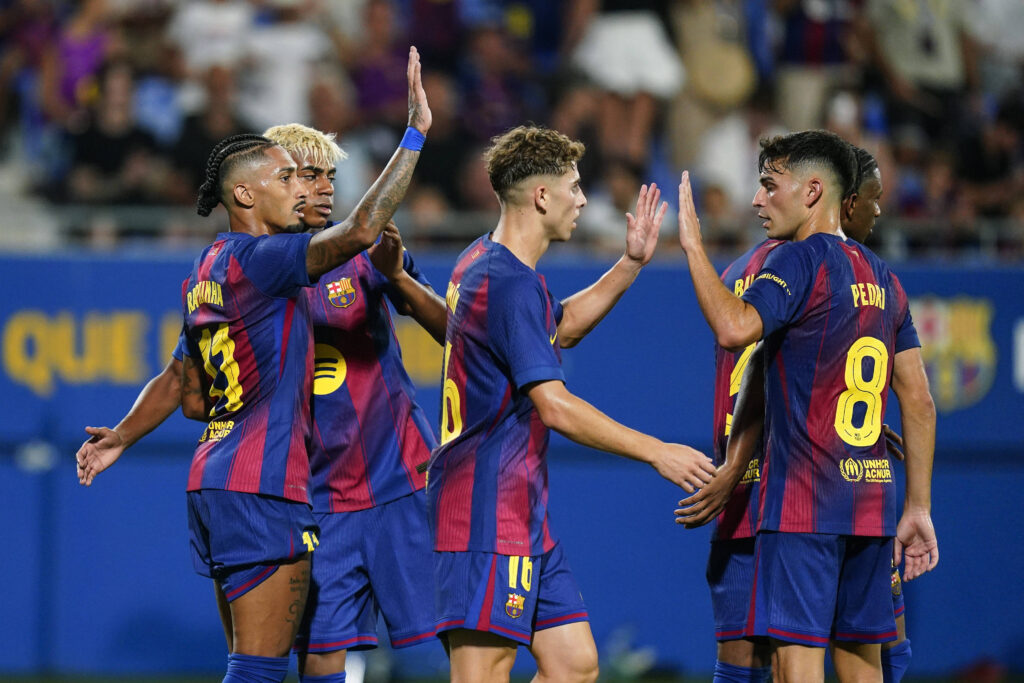 ESP: FC Barcelona, Barca v Como 1907. Joan Gamper Trophy Raphael Dias Belloli Raphinha of FC Barcelona celebrates the 3-0 with his teammates during the Joian Gaper Trophy match between FC Barcelona and Como 1907 played at Johan Cruyff Stadium on August 10, 2025 in Barcelona, Spain. kpng Copyright: xSergioxRuizx/xImagox PS_250810_BAR_COM_2526_041
2025.08.10 Barcelona
pilka nozna Trofeum Joana Gampera
FC Barcelona - Como 1907
Foto IMAGO/PressFocus

!!! POLAND ONLY !!!