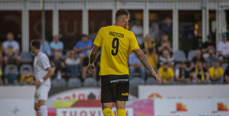 xxkeikkaxx 20250814 Kuopio UEFA Europa League qualifier round 3 ottelu KuPS vs RFS. Kuvassa KuPS Piotr Parzyszek. Niklas Pehkonen / All Over Press *** 20250814 Kuopio, Finland. UEFA Europa League qualifier round 3 match KuPS vs RFS. Photo by Niklas Pehkonen / All Over Press PUBLICATIONxNOTxINxFIN 1.05546461
2025.08.14 Kuopio
pilka nozna , Liga Europy
Kuopion Palloseura - RFS Ryga
Foto IMAGO/PressFocus

!!! POLAND ONLY !!!