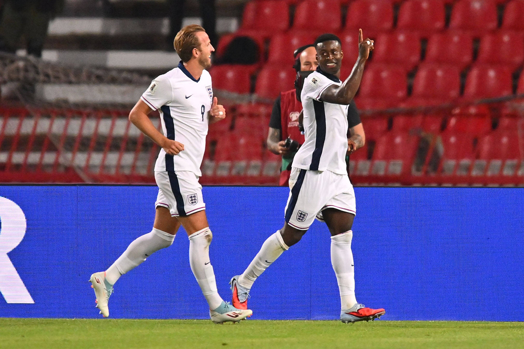 SERBIA vs ENGLAND HARRY KANE and MARC GUEHI football Serbia vs England FIFA World Cup, WM, Weltmeisterschaft, Fussball qualification match at Rajko Mitic stadium, Belgrade 09.09.2025 Foto: FOOTBALL, SERBIA, ENGLAND, FIFA WORLD CUP QUALIFICATIONS MATCH Beograd Rajko Mitic stadium Serbia Copyright: xMarkoxMetlas/xMNxPressx
2025.09.09 Belgrad
pilka nozna eliminacje kwalifikacje do mistrzostw swiata 2026
Serbia - Anglia
Foto IMAGO/PressFocus

!!! POLAND ONLY !!!