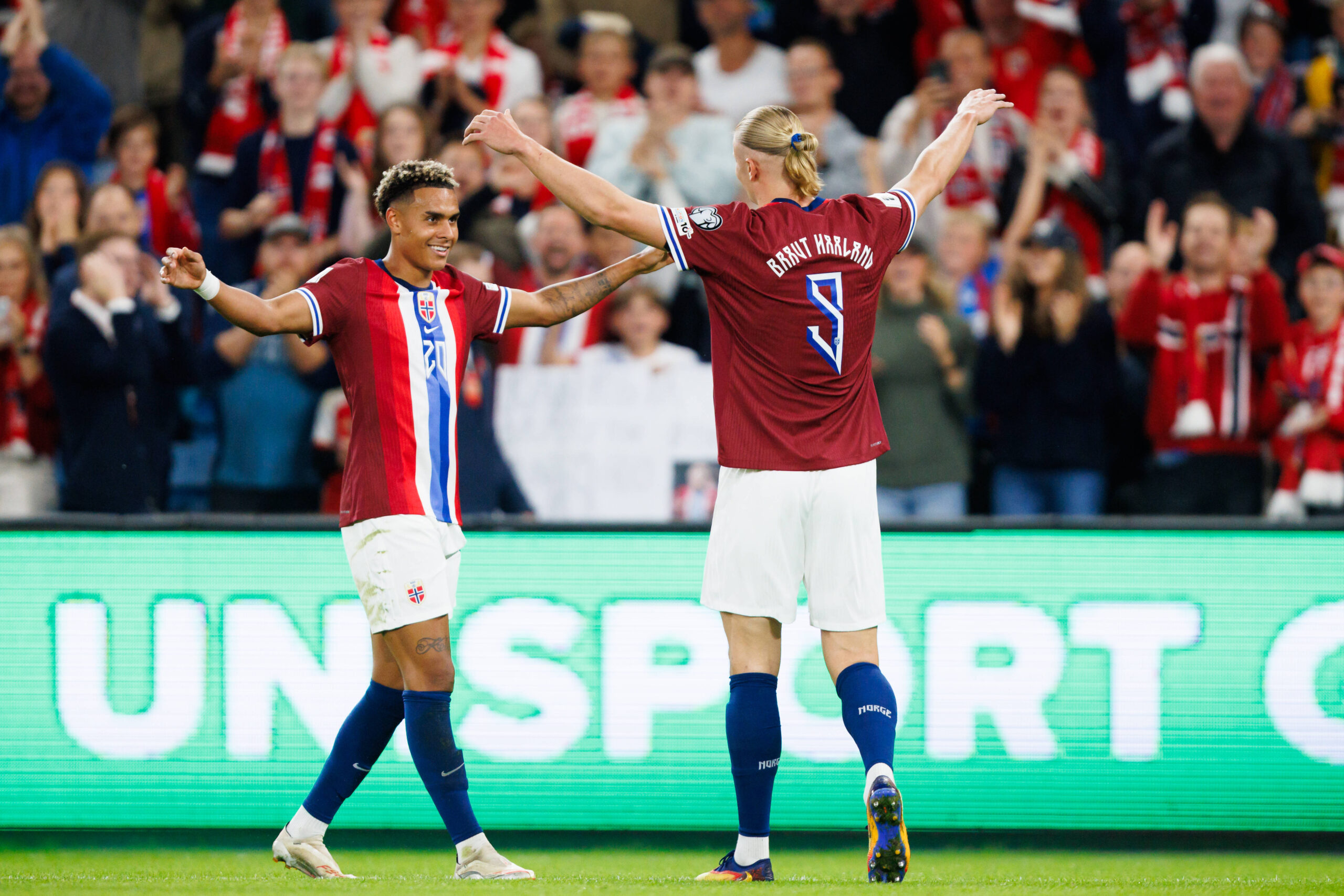 Norway v Moldova, 2026 World Cup qualification, Oslo, Norway Oslo, Norway. 09th, September 2025. Erling Haaland 9 of Norway seen in celebration with Antonio Nusa 20 during the 2026 World Cup qualification match between Norway and Moldova at Ullevaal Stadion in Oslo. Norway, Oslo PUBLICATIONxNOTxINxDENxNORxFINxBEL Copyright: xGonzalesxPhoto/KetilxMartinsenx
2025.09.09 Oslo
pilka nozna eliminacje kwalifikacje do mistrzostw swiata 2026
Norwegia - Moldawia
Foto IMAGO/PressFocus

!!! POLAND ONLY !!!
