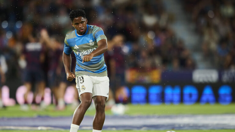 Levante UD v Real Madrid - LaLiga EA Sports VALENCIA, SPAIN - SEPTEMBER 23: Endrick Felipe Moreira of Real Madrid warms up prior The LaLiga EA Sports match between Levante UD and Real Madrid at Ciutat de Valencia Stadium on September 23, 2025 in Valencia, Spain. Photo by Francisco Macia/Photo Players Images/Magara Press Valencia Estadi Ciutat de Valencia Valencia Spain Copyright: xFranciscoxMaciax
2025.09.23 Walencja
pilka nozna , liga hiszpanska
Levante UD - Real Madryt
Foto IMAGO/PressFocus

!!! POLAND ONLY !!!