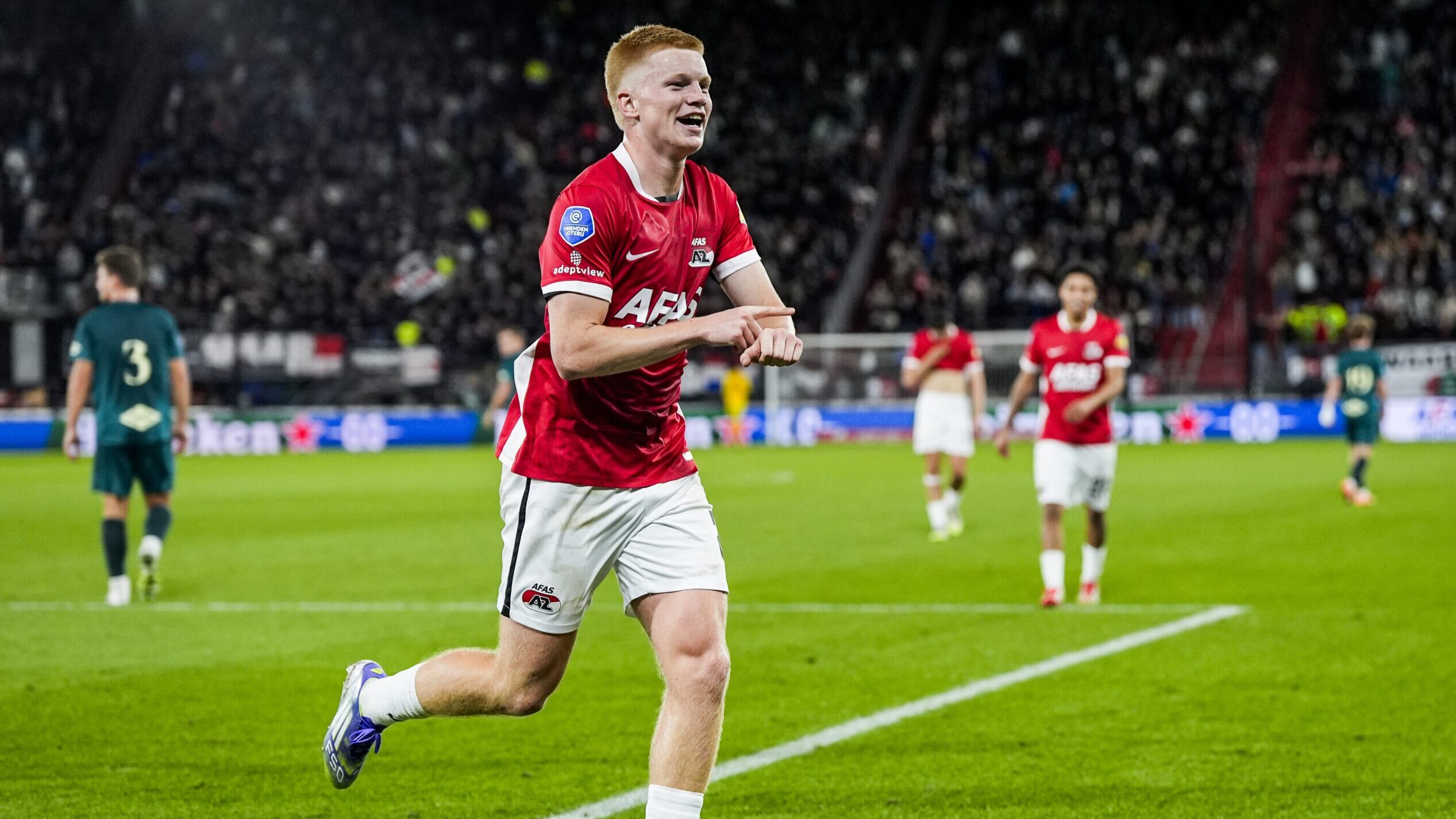 9/24/2025 - ALKMAAR - Kees Smit of AZ Alkmaar celebrates the 1-0 goal during the Dutch Eredivisie match between AZ Alkmaar and PEC Zwolle at the AFAS Stadium on September 24, 2025, in Alkmaar, Netherlands. ANP TOBIAS KLEUVER /ANP/Sipa USA
2025.09.24 Alkmaar
pilka nozna liga holenderska
AZ Alkmaar - PEC Zwolle
Foto ANP/SIPA USA/PressFocus

!!! POLAND ONLY !!!