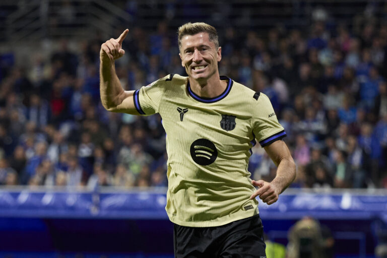 Real Oviedo v FC Barcelona, Barca - LaLiga EA Sports Robert Lewandowski of FC Barcelona celebrates after scoring the team s second goal during the LaLiga EA Sports match between Real Oviedo and FC Barcelona at Carlos Tartiere on September 25, 2025, in Oviedo, Spain. Oviedo Carlos Tartiere Asturias Spain RL_ROVvFCB_000214 Copyright: xRicardoxLarreinax
2025.09.25 Oviedo
pilka nozna liga hiszpanska
Real Oviedo - FC Barcelona
Foto IMAGO/PressFocus

!!! POLAND ONLY !!!