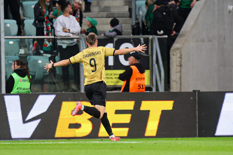 2025.09.26 Wroclaw
pilka nozna Betlic 1 liga sezon 2025/2026
Slask Wroclaw - Polonia Warszawa
N/z bramka gol radosc na 1-1 Lukasz Zjawinski
Foto Pawel Andrachiewicz / PressFocus

2025.09.26 Wroclaw
Football - Betlic First League season 2025/2026
Slask Wroclaw - Polonia Warszawa
bramka gol radosc na 1-1 Lukasz Zjawinski
Credit: Pawel Andrachiewicz / PressFocus