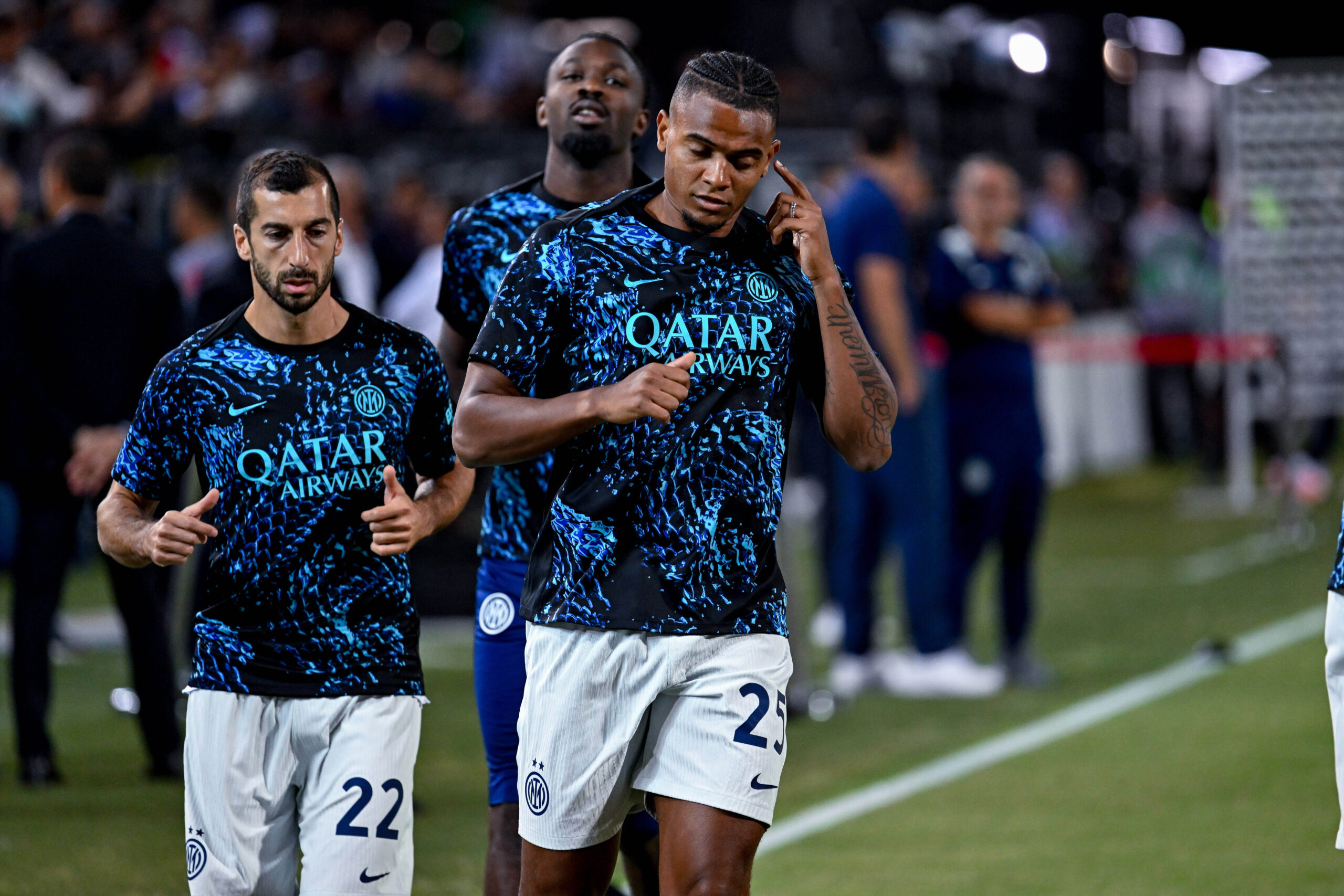 Inter&#039;s Manuel Akanji warms-up during the Serie A soccer match between Cagliari Calcio and Inter at the Unipol Domus in Cagliari, Sardinia -  Saturday, 27 september 2025. Sport - Soccer (Photo by Gianluca Zuddas/Lapresse) (Photo by Gianluca Zuddas/LaPresse/Sipa USA)
2025.09.27 Cagliari
pilka nozna liga wloska
Cagliari Calcio - Inter Mediolan
Foto LaPresse/SIPA USA/PressFocus

!!! POLAND ONLY !!!