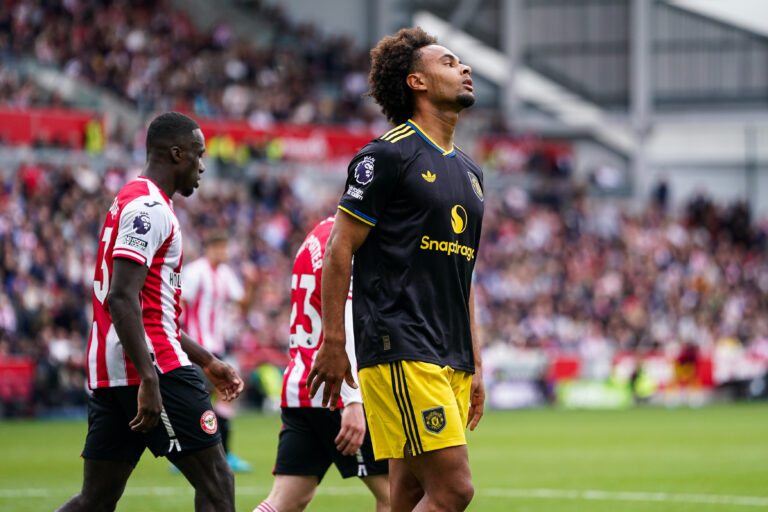 Joshua Zirkzee of Manchester United after missed chance during the Premier League match Brentford vs Manchester United at The Gtech Community Stadium, London, United Kingdom, 27th September 2025

(Photo by Harvey Murphy/News Images) in ,  on 9/27/2025. (Photo by Harvey Murphy/News Images/Sipa USA)
2025.09.27 Londyn
pilka nozna liga angielska
Brentford FC - Manchester United
Foto News Images/SIPA USA/PressFocus

!!! POLAND ONLY !!!
