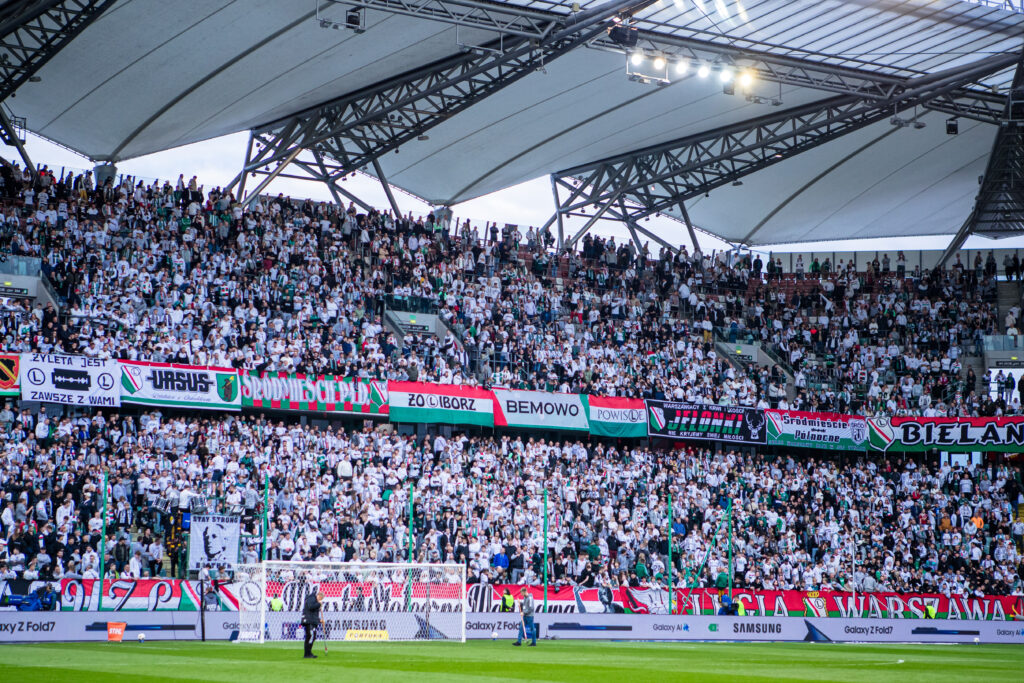 2025.09.28 Warszawa Pilka Nozna PKO Ekstraklasa Sezon 2025/2026 Legia Warszawa - Pogon Szczecin N/z Kibice Legia Warszawa Foto Dawid Figura / PressFocus

2025.09.28 Warszawa Football Polish Ekstraklasa Season 2025/2026 Legia Warszawa - Pogon Szczecin Kibice Legia Warszawa Credit: Dawid Figura / PressFocus