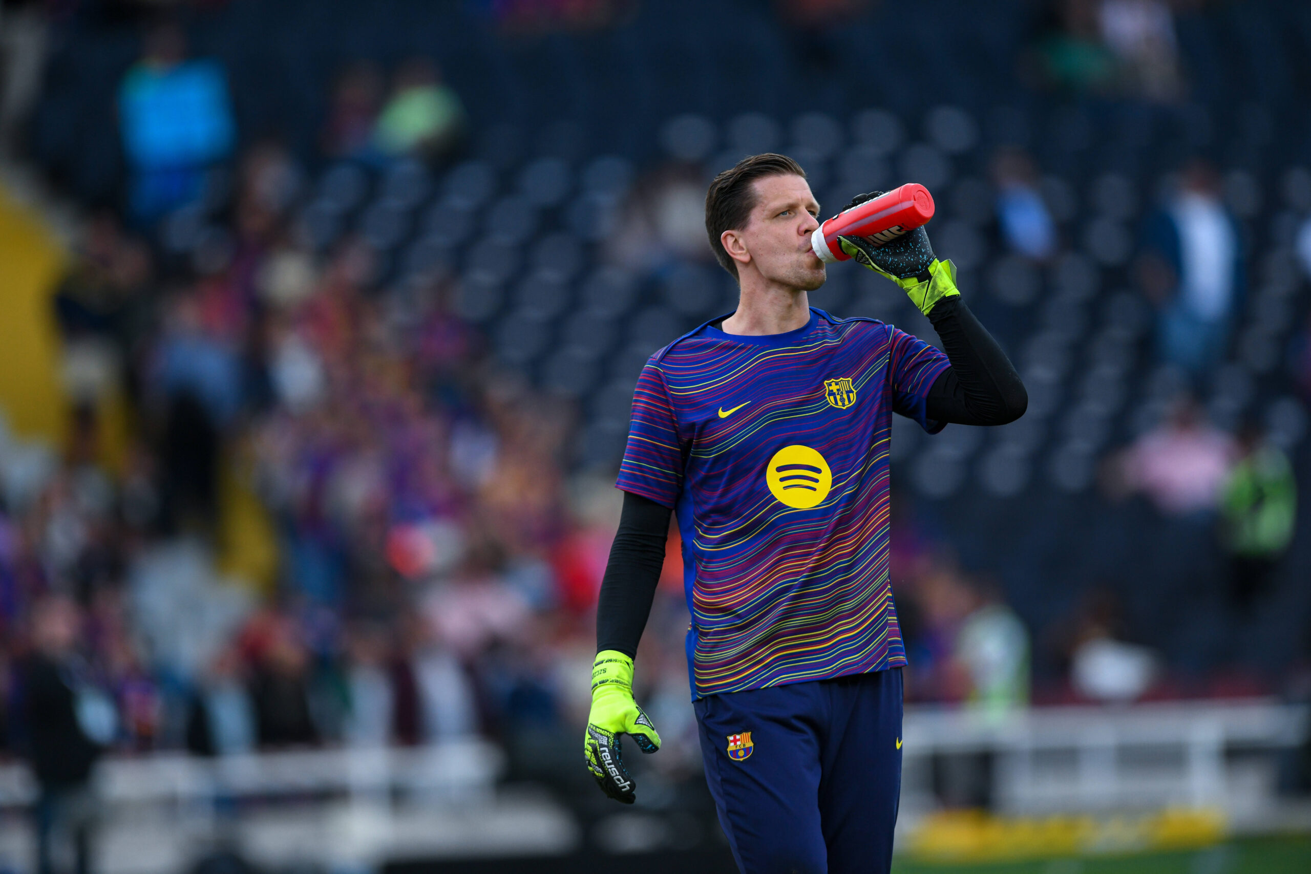 FC Barcelona, Barca v REAL SOCIEDAD OLIMPIC STADIUM LLUIS COMPANYS. MONTJUIC,BARCELONA. September 28, 2025 FC BARCELONA vs REAL SOCIEDAD September 28, ,2025 Wojciech Szczesny 25 goalkeeper of FC Barcelona warming up during the match between FC Barcelona and Real Sociedad corresponding to the seventh day of La Liga EA Sports at at Olimpic Stadium Lluis Companys of Montjuic in Barcelona, Spain. Barcelona ESP Copyright: xS.xRosx
2025.09.28 Barcelona
pilka nozna , liga hiszpanska
FC Barcelona - Real Sociedad San Sebastian
Foto IMAGO/PressFocus

!!! POLAND ONLY !!!
