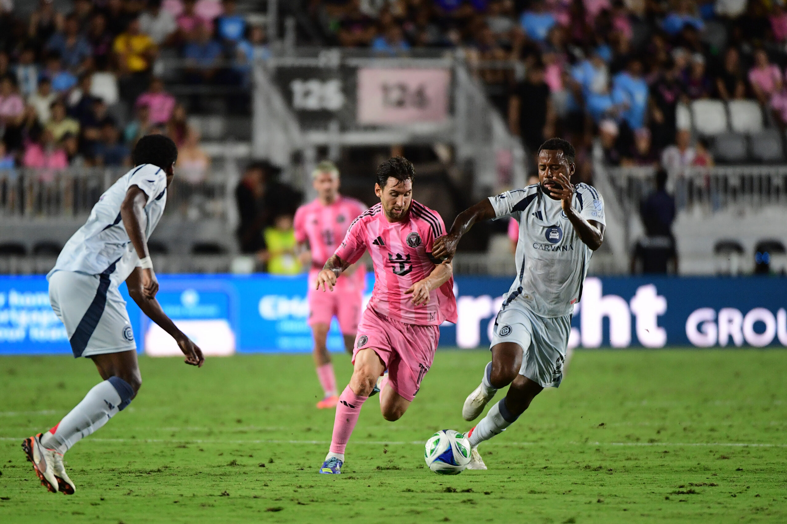 Inter Miami CF forward Lionel Messi (10) dribbles the ball past a defender September 30, 2025 at Chase Stadium in Fort Lauderdale, Florida. (Photo by JC Ruiz/Sipa USA)
2025.09.30 Fort Lauderdale
pilka nozna liga amerykanska MLS
Inter Miami CF - Chicago Fire
Foto Sipa USA/SIPA USA/PressFocus

!!! POLAND ONLY !!!